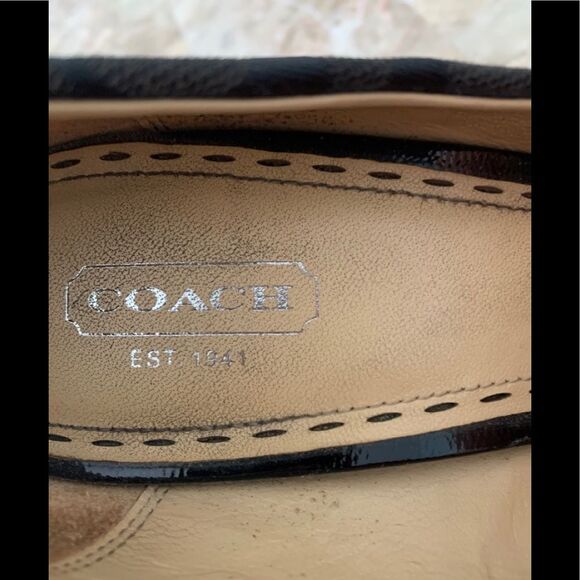 Coach black heels, closed toe, great shape, 4.5 in heels, size 10. - Picture 5 of 10